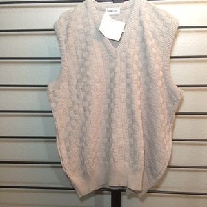 NEW XL Shelby Gray Sweater Vest. Soft yarn knit